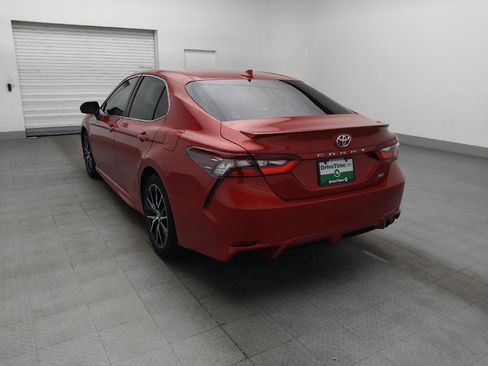 Used 2021 Toyota Camry SE FWD image 5