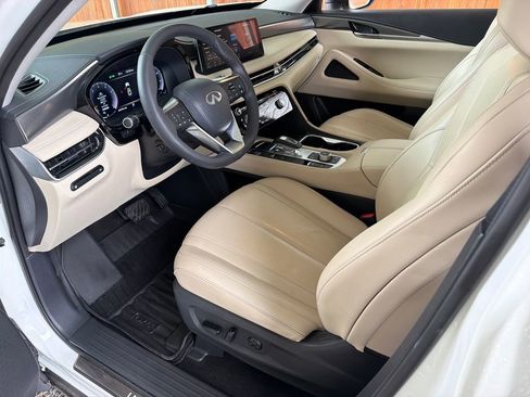 Used 2024 INFINITI QX60 Luxe FWD image 2