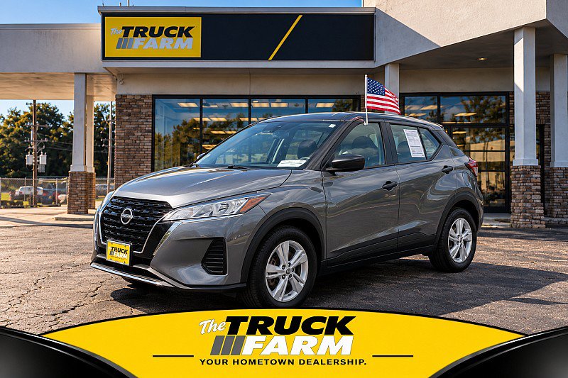 Used 2024 Nissan Kicks S FWD image 1