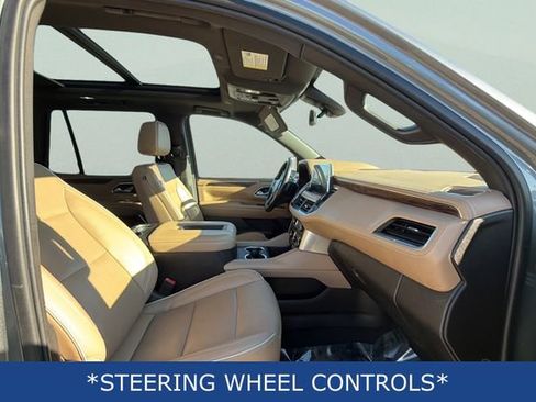 Used 2021 Chevrolet Tahoe Premier w/ Premium Package image 21