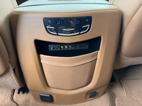 Used 2016 Cadillac Escalade Platinum AWD/4WD image 43
