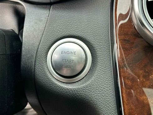 Used 2018 Mercedes-Benz C 300 4MATIC Sedan image 28