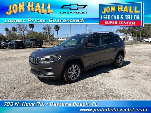 Used 2021 Jeep Cherokee Latitude Plus image 2