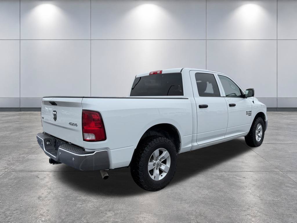 Used 2022 RAM 1500 Classic SLT w/ Electronics Group AWD/4WD image 3