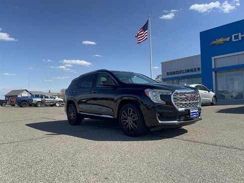 Used 2023 GMC Terrain Denali w/ Black Diamond Edition AWD/4WD image 9
