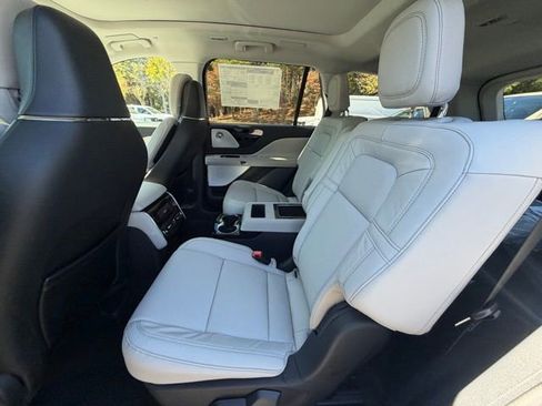 New 2026 Lincoln Aviator Reserve image 12