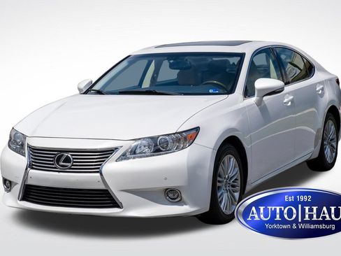 Used 2015 Lexus ES 350 w/ Luxury Package FWD image 1