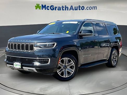 Used 2024 Jeep Wagoneer Series II w/ Flexible Seating Group AWD/4WD image 3
