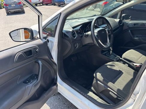 Used 2019 Ford Fiesta SE w/ Equipment Group 201A FWD image 11