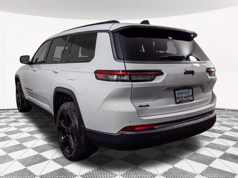 New 2026 Jeep Grand Cherokee L Limited w/ Limited Altitude Package AWD/4WD image 18