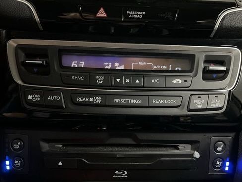 Used 2020 Honda Pilot Elite image 18