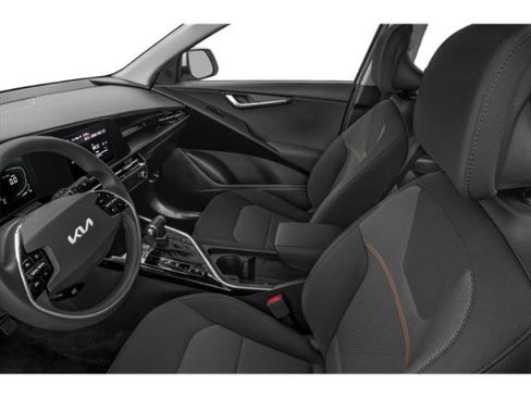 Certified 2024 Kia Niro LX image 12