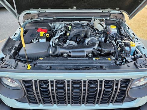 Used 2024 Jeep Wrangler Sport S image 23