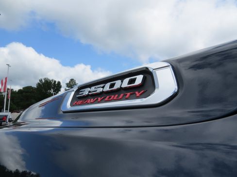 New 2025 RAM 3500 Limited image 15