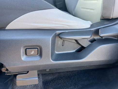 Used 2024 Toyota Tacoma TRD Sport image 16