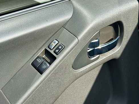Used 2017 Nissan Frontier SV RWD image 19
