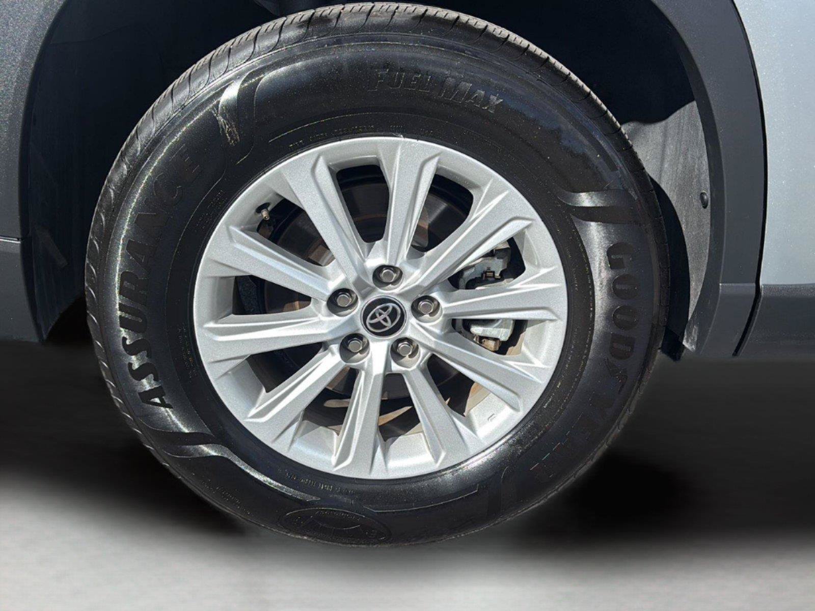 Used 2025 Toyota Grand Highlander AWD image 36