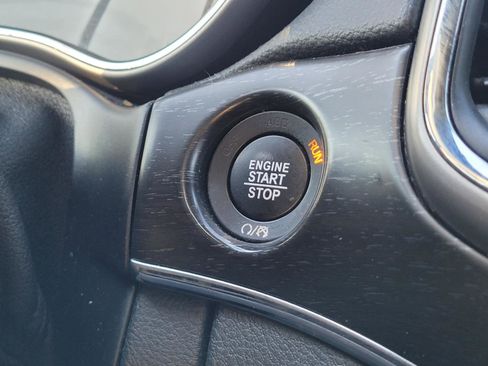 Used 2018 Jeep Grand Cherokee Limited image 15