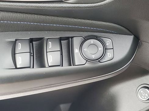 Used 2024 Buick Envista Sport Touring w/ Convenience I Package image 4