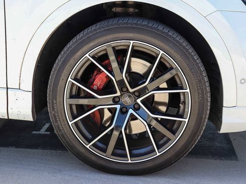 Used 2023 Audi SQ8 Prestige w/ Prestige Package AWD/4WD image 9