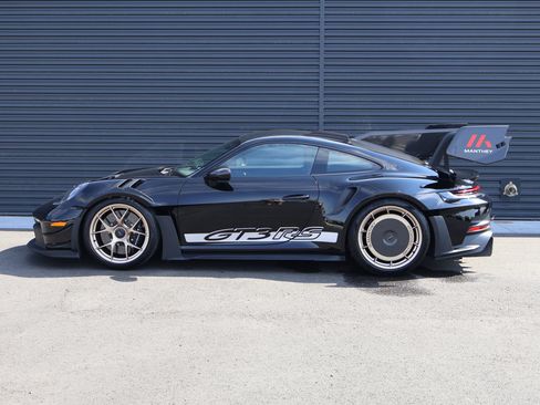 Certified 2025 Porsche 911 GT3 RS RWD image 2
