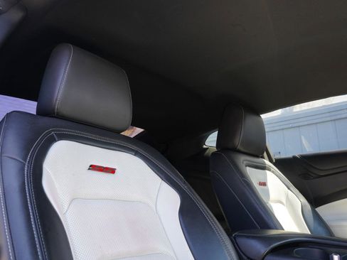 Used 2017 Chevrolet Camaro SS image 61