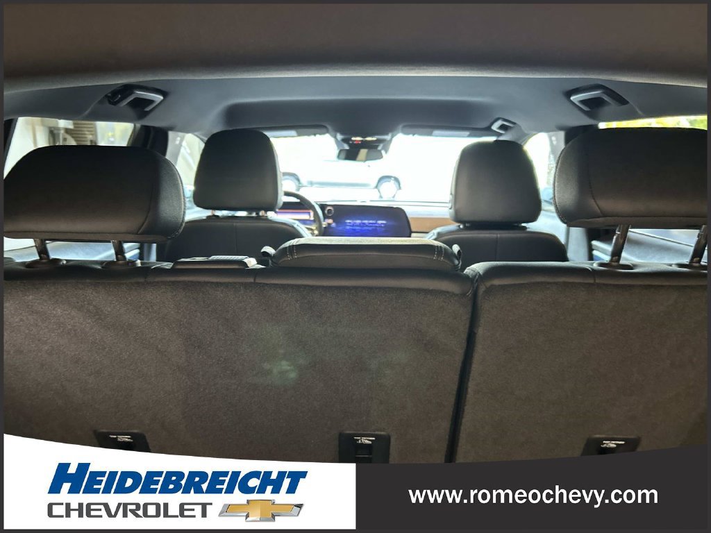 Used 2024 Chevrolet Equinox EV LT FWD image 31