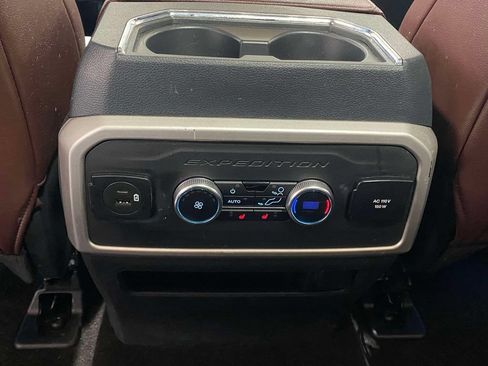 Used 2023 Ford Expedition Max Limited AWD/4WD image 13