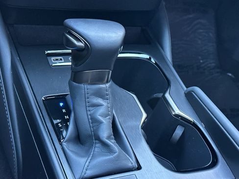 Used 2025 Lexus ES 350 w/ Premium Package image 23