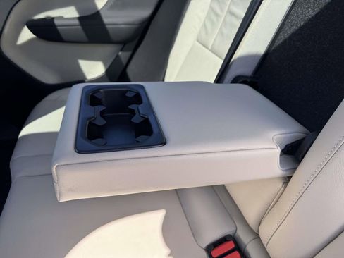 Used 2023 Volvo XC40 B5 Ultimate w/ Climate Package AWD/4WD image 13