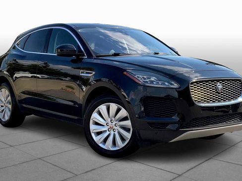 Used 2018 Jaguar E-PACE SE image 3