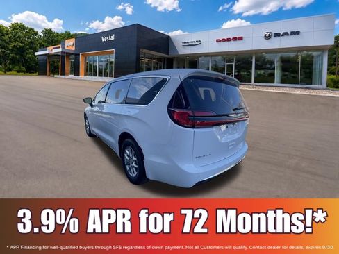 New 2026 Chrysler Pacifica Select FWD image 8