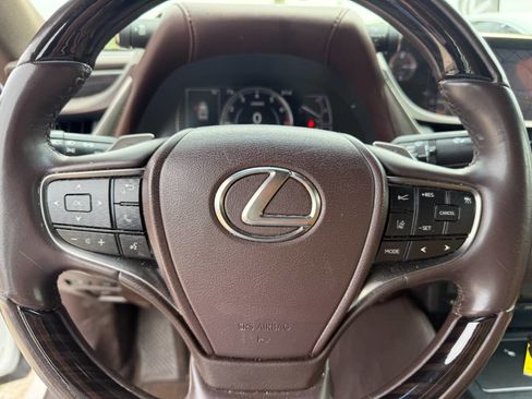 Used 2020 Lexus ES 350 w/ Premium Package FWD image 19