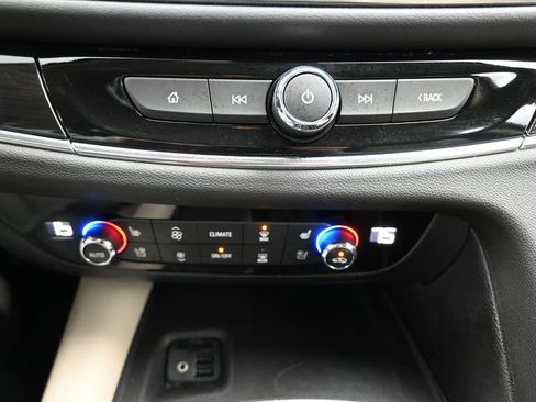Used 2020 Buick Enclave Premium w/ Surround and Sites Package AWD/4WD image 16