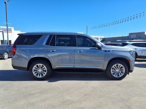 Used 2022 GMC Yukon SLT image 8