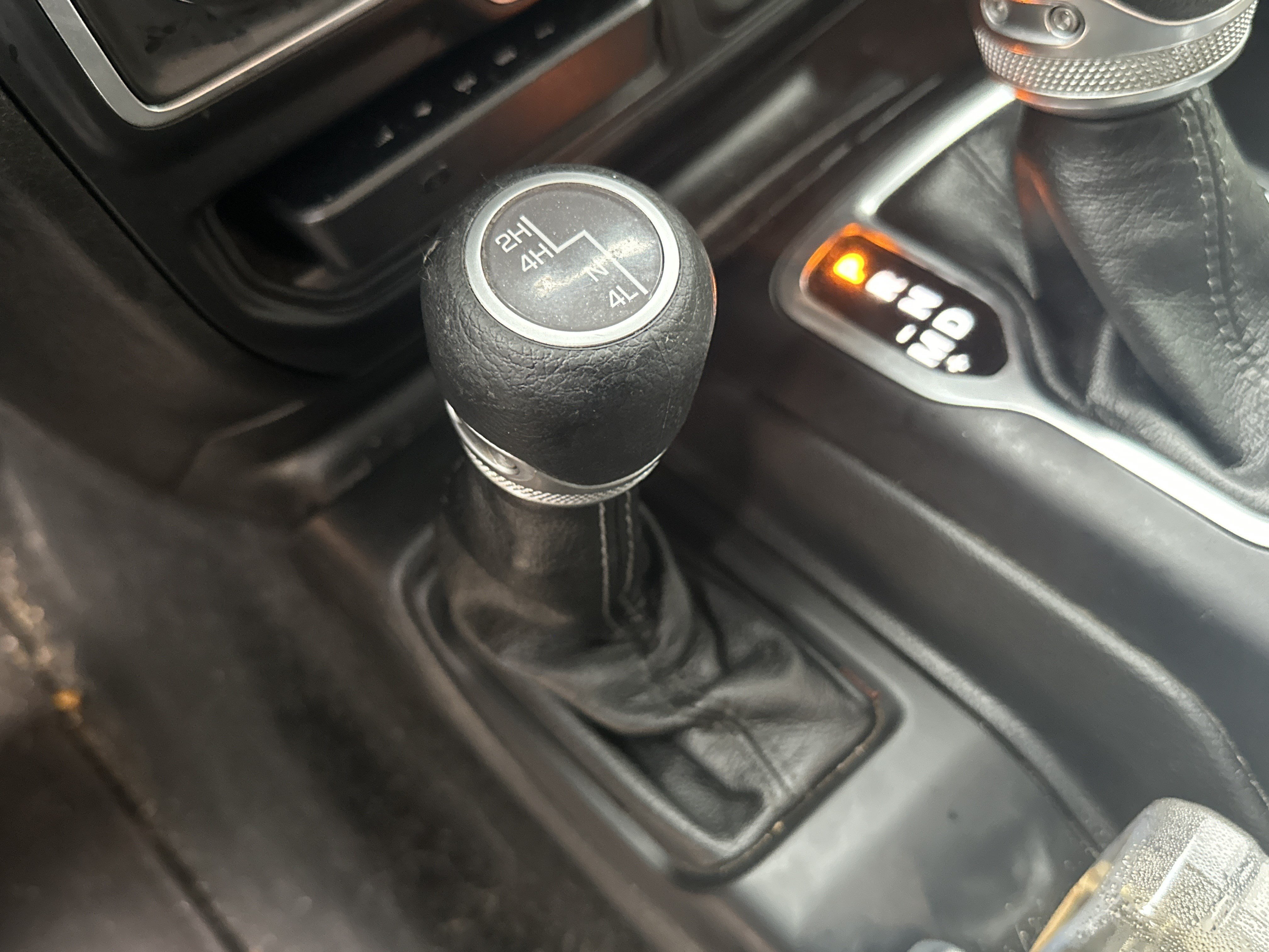 Used 2024 Jeep Wrangler Unlimited Sport AWD/4WD image 30