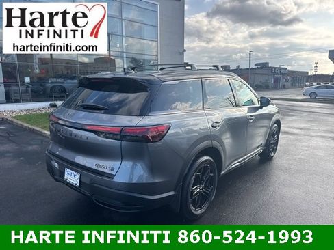 New 2026 INFINITI QX60 Sport image 3