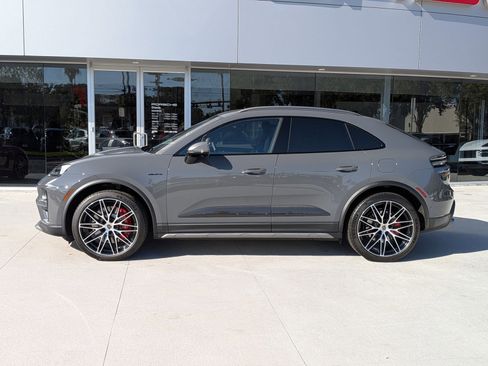 New 2025 Porsche Macan Turbo Electric image 2