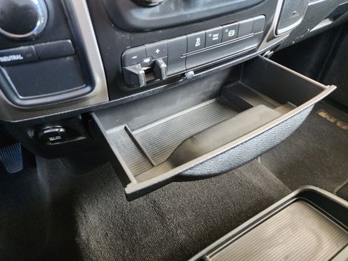 Used 2018 RAM 2500 SLT image 26