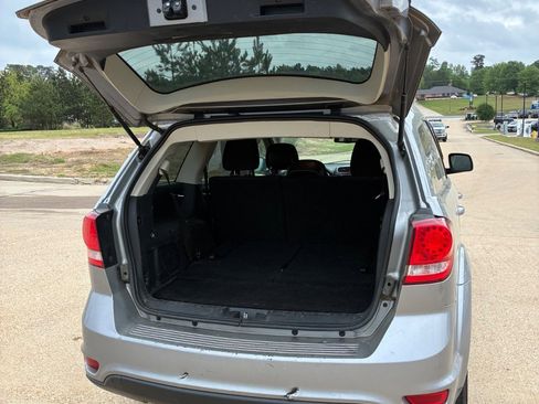 Used 2019 Dodge Journey SE w/ Connectivity Group image 6