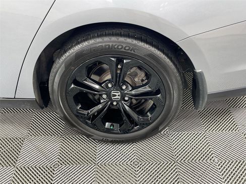 Used 2025 Honda Accord SE image 32