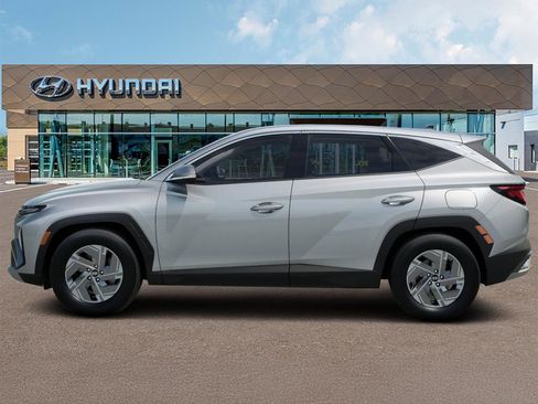 New 2026 Hyundai Tucson Blue SE image 3
