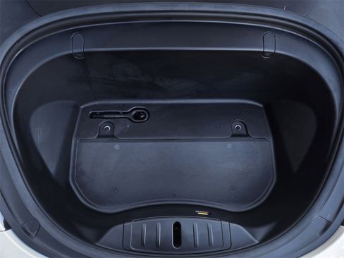 Used 2019 Tesla Model 3 Standard Range Plus image 23