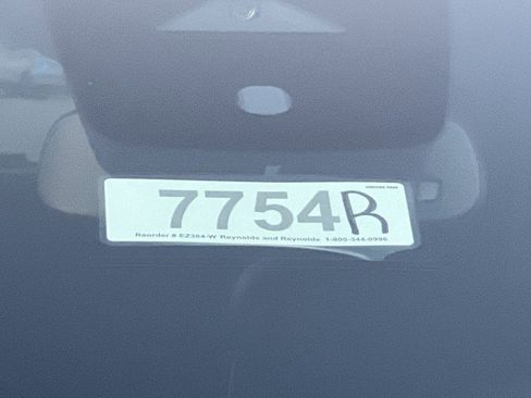 Used 2025 Buick Enclave Preferred image 33