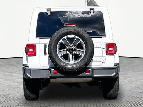 Used 2021 Jeep Wrangler Unlimited Sahara AWD/4WD image 7