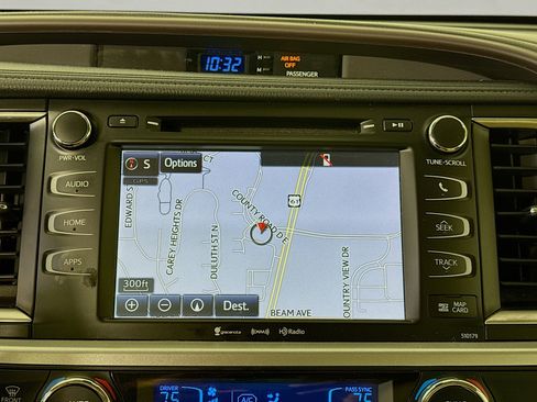Certified 2017 Toyota Highlander XLE AWD/4WD image 13
