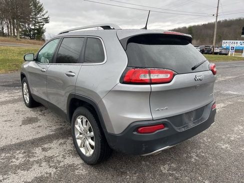 Used 2017 Jeep Cherokee Limited image 8