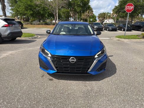 Used 2025 Nissan Altima 2.5 SV image 8