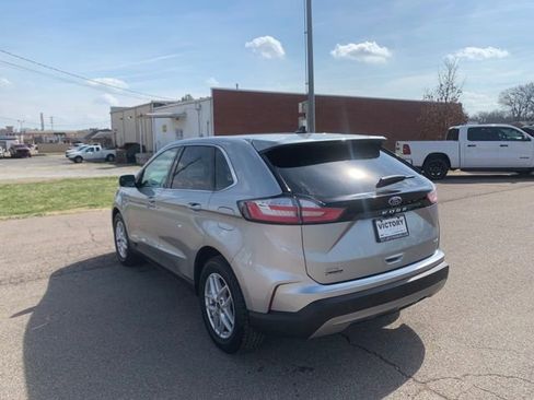 Used 2024 Ford Edge SEL image 5