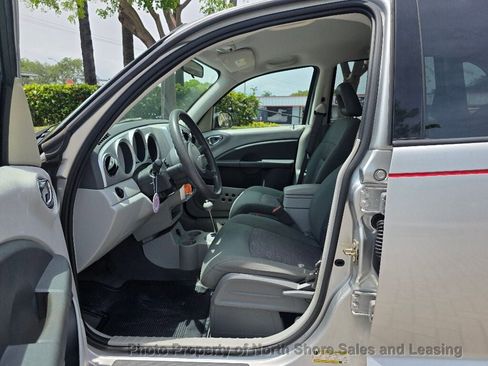 Used 2007 Chrysler PT Cruiser Touring w/ Fleet Value Group I FWD image 16